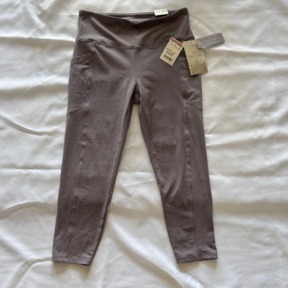 Balance Collection Sanded Dry-Wik Capri Leggings L Shark Gray Yoga NWT